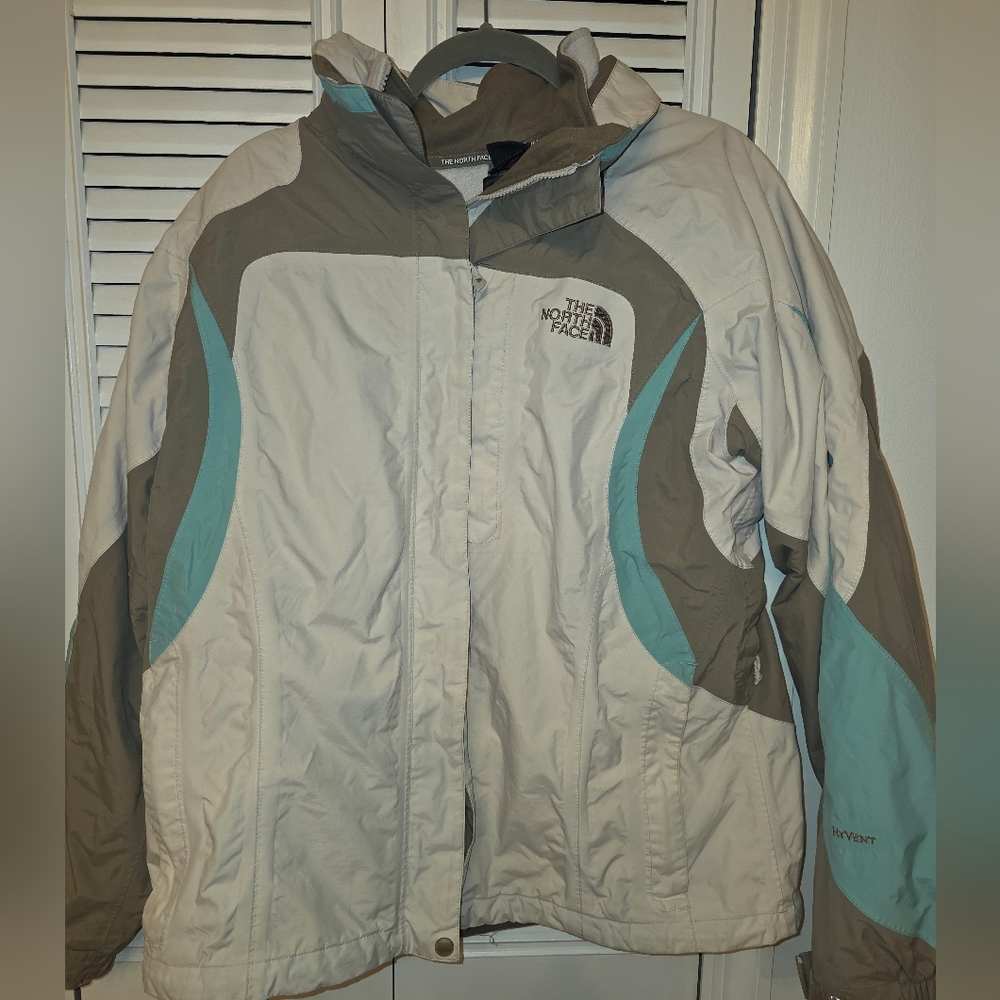 The North Face Women's HyVent Jacket - Cream and Gray